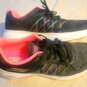New womens skecher shoes size 9